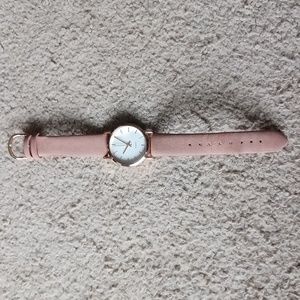 Quartz Women's Rose Gold-Coloured Watch